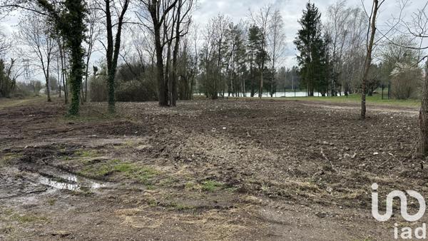 Land for sale 10 000 m² Saint-Parres-lès-Vaudes