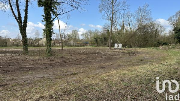 Land for sale 10 000 m² Saint-Parres-lès-Vaudes