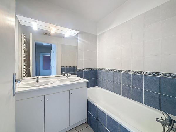 Castanet-Tolosan, secteur lac Raboudy , très grand appartement de 77 m² avec garage, vue dégagée et ascenseur