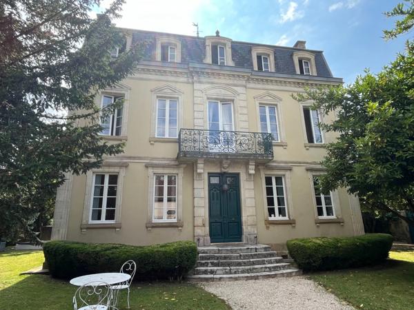 Marciac (32) ELEGANTE MAISON DE MAITRE, sans travaux, avec maison d'artistes ou gîte, parc séculaire clos de murs