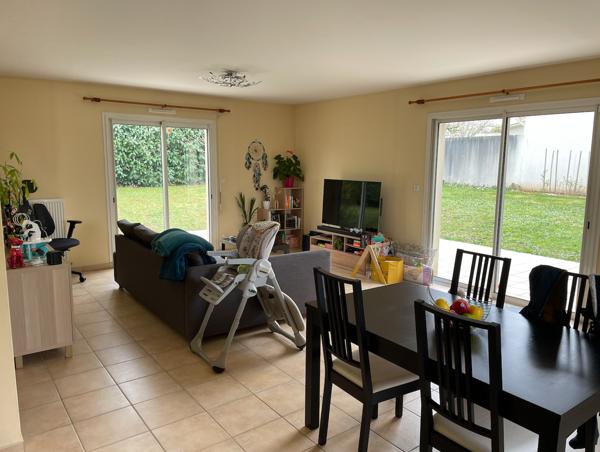 CHAURAY - Pavillon T5 de 112m2 sur demi sous-sol avec garage