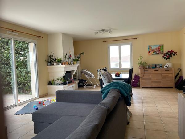 CHAURAY - Pavillon T5 de 112m2 sur demi sous-sol avec garage