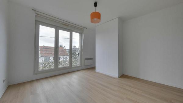 Appartement CHAMPS SUR MARNE - 1 pièce(s) - 30 m2