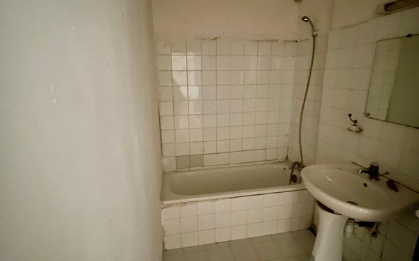 Appartement à vendre    2 pièces • 35 m2 Nîmes