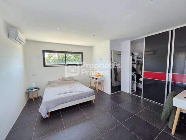 Maison Montélimar 6 pièces 225 m2