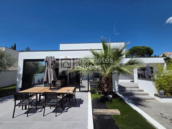 Maison Montélimar 6 pièces 225 m2