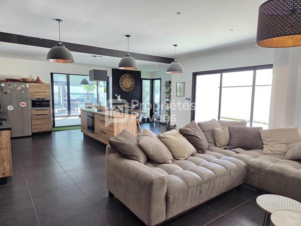 Maison Montélimar 6 pièces 225 m2
