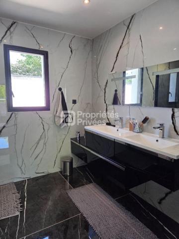 Maison Montélimar 6 pièces 225 m2