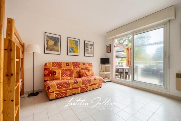 DEPT VAR - LE LAVANDOU Cavalière – Studio 26m² 4 couchages avec terrasse de 11m² plein Sud au calme, parking et plage à pied