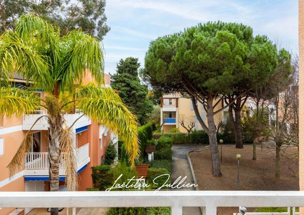 DEPT VAR - LE LAVANDOU Cavalière – Studio 26m² 4 couchages avec terrasse de 11m² plein Sud au calme, parking et plage à pied