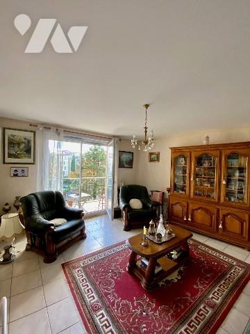 APPARTEMENT CRAPONNE RUE CENTRALE
TERRASSE ET GARAGE DOUBLE