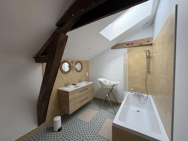 Maison à louer |  St-Christaud |  6 pièces | 225 m²