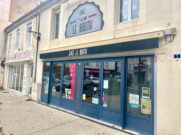 LUCON 85400 IMMEUBLE DE RAPPORT COMPRENANT MURS COMMERCIAUX ET APPARTEMENT T4 AVEC FORTE RENTABILITE