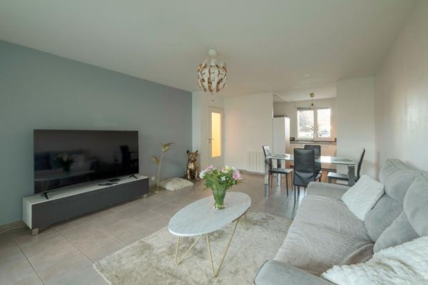 Bruz centre - Appartement 4 pièces - terrasse et jardin - 2 parking - Cellier