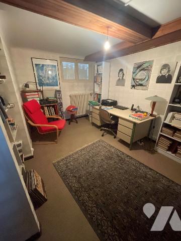 A LA CHAUSSEE SAINT VICTOR