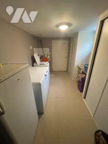 A LA CHAUSSEE SAINT VICTOR