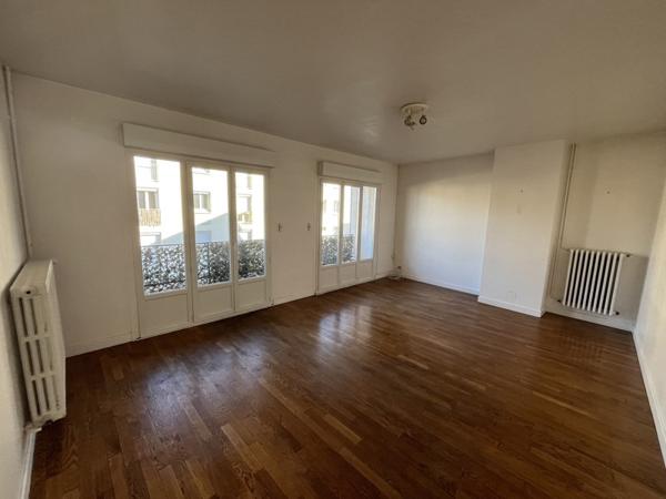 Appartement à louer 466 € CC ISSOUDUN 3 p 87 m² DPE E