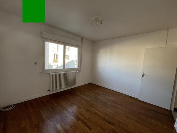 Appartement à louer 466 € CC ISSOUDUN 3 p 87 m² DPE E