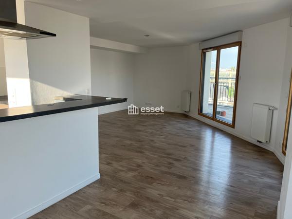 Location Appartement 5 pièces 125.52 m² - La Garenne-colombes 92250