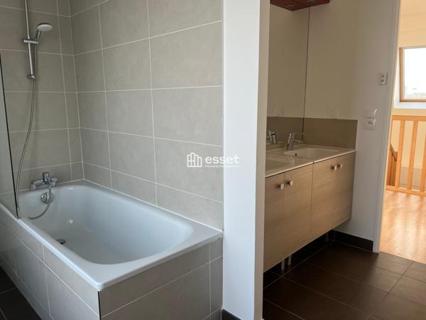 Location Appartement 5 pièces 125.52 m² - La Garenne-colombes 92250