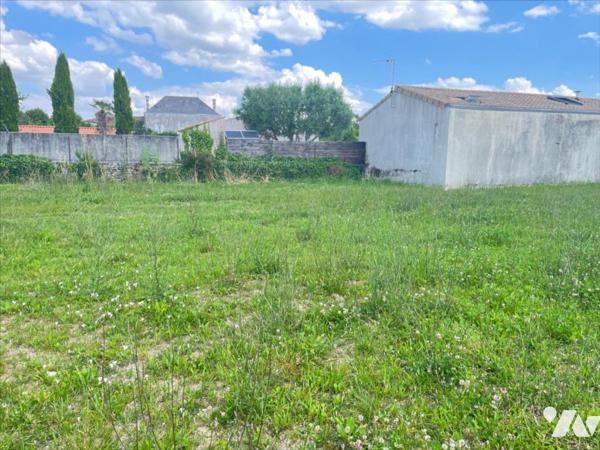 Terrain  550m² LA JARRIE