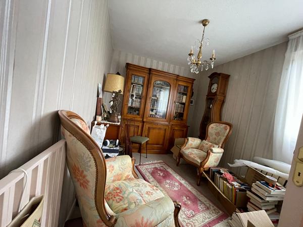 VANNES secteur Ménimur appartement 79 m², 2 chambres, commerces, bus, écoles.