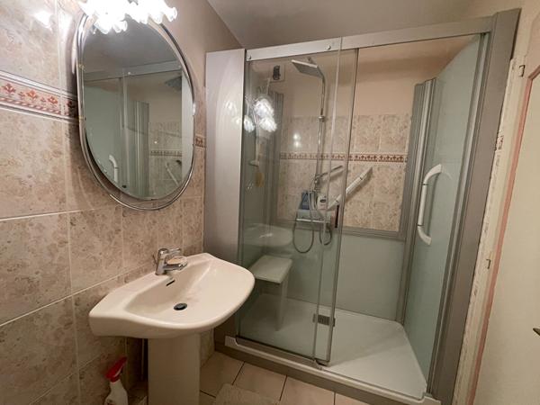 VANNES secteur Ménimur appartement 79 m², 2 chambres, commerces, bus, écoles.