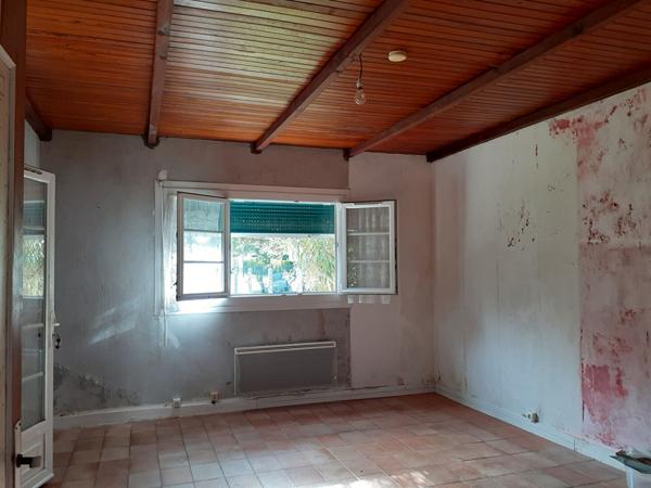 Maison balnéaire à 100 m de la plage - fort potentiel