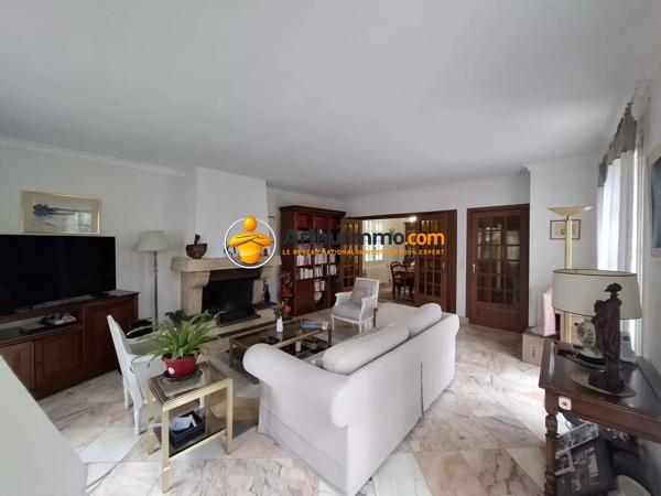 Vente                                                      Maison
                        
                     8 pièces                      188 m2                     à Serris