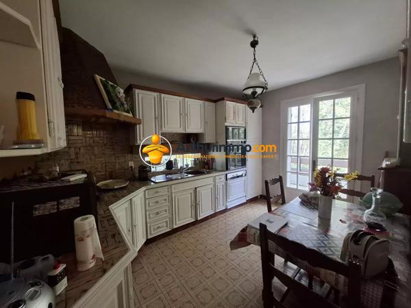 Vente                                                      Maison
                        
                     8 pièces                      188 m2                     à Serris