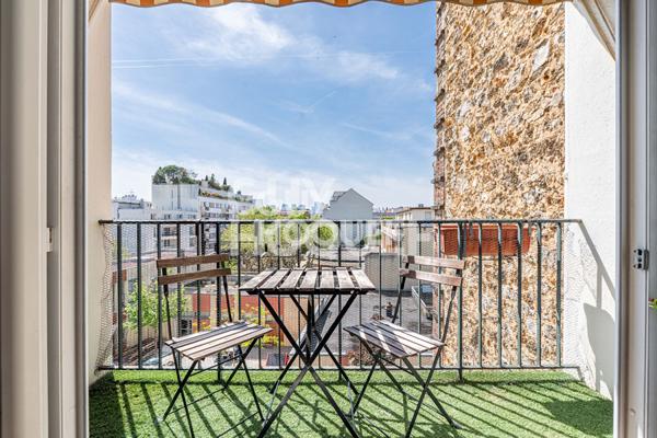Appartement Asnieres Sur Seine 3 pièces avec balcon (2,75 m²)