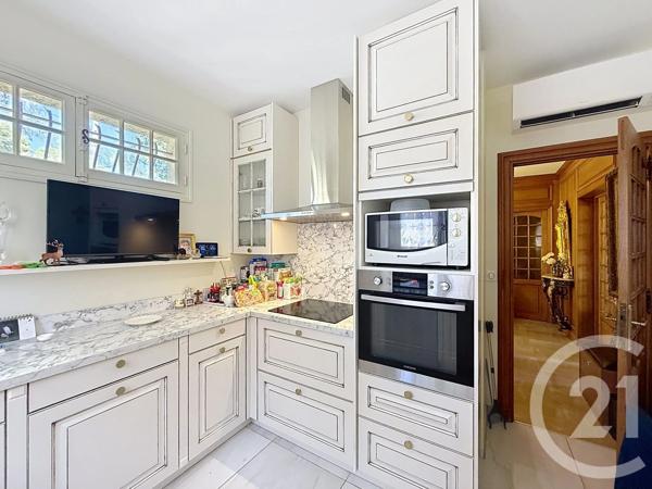 Maison à vendre  7 pièces - 187 m 2   VENCE  - 06