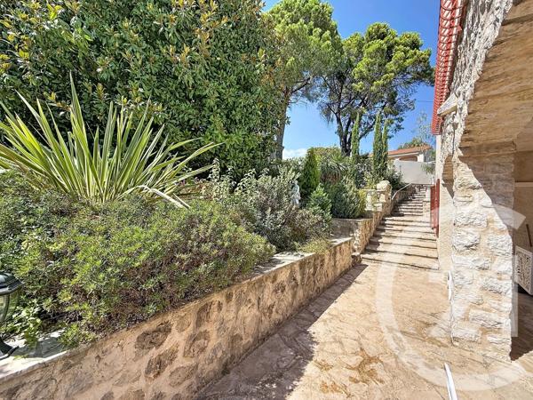 Maison à vendre  7 pièces - 187 m 2   VENCE  - 06