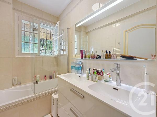 Maison à vendre  7 pièces - 187 m 2   VENCE  - 06