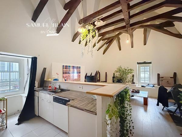 Salon poutres apparentes, T4 duplex 3 chambres