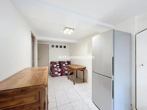 Location                                                      Appartement
                        
                     3 pièces                      45 m2                     à Bagnolet