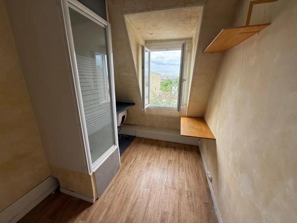 Vente                                                      Appartement
                        
                     1 pièces                      8 m2                     à Paris 5