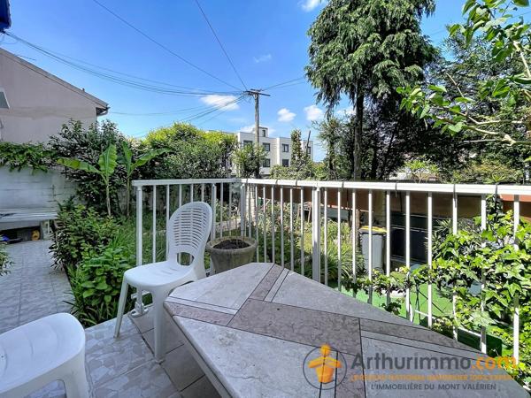 Vente                                                      Maison
                        
                     5 pièces                      94 m2                     à Nanterre