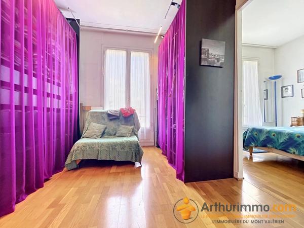 Vente                                                      Maison
                        
                     5 pièces                      94 m2                     à Nanterre