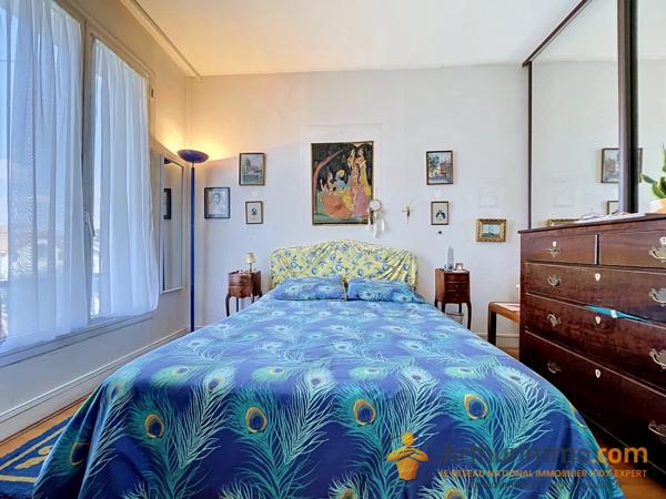 Vente                                                      Maison
                        
                     5 pièces                      94 m2                     à Nanterre