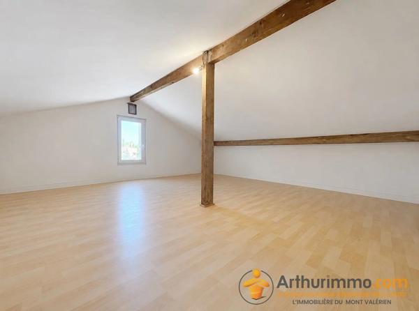 Vente                                                      Maison
                        
                     5 pièces                      94 m2                     à Nanterre