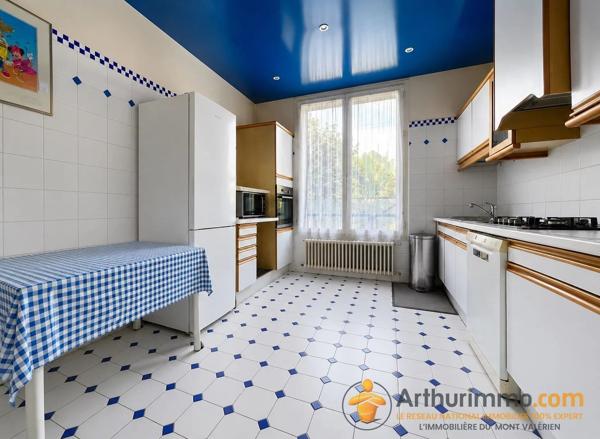 Vente                                                      Maison
                        
                     5 pièces                      94 m2                     à Nanterre