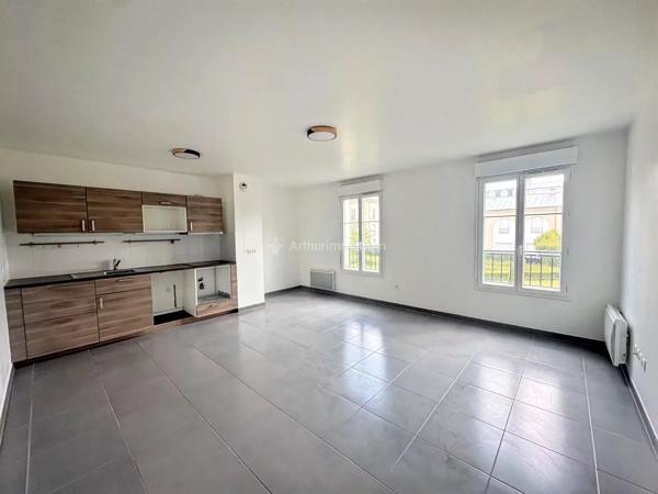 Vente                                                      Appartement
                        
                     4 pièces                      70 m2                     à Serris
