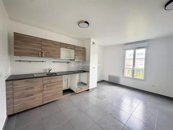 Vente                                                      Appartement
                        
                     4 pièces                      70 m2                     à Serris