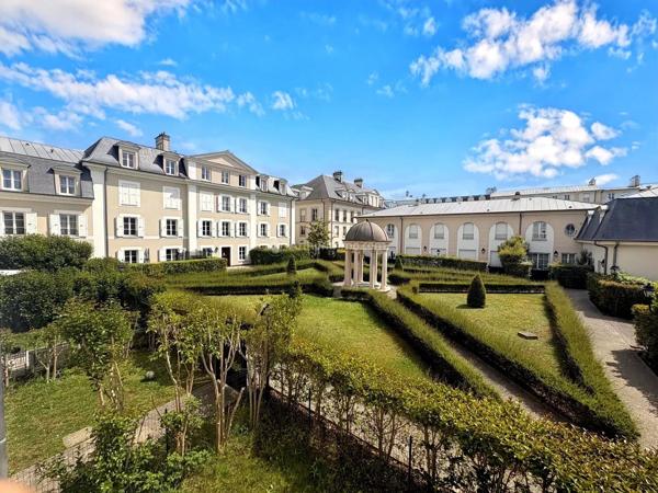 Vente                                                      Appartement
                        
                     4 pièces                      70 m2                     à Serris