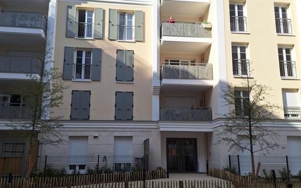 Appartement à louer    3 pièces •  Le Blanc-Mesnil