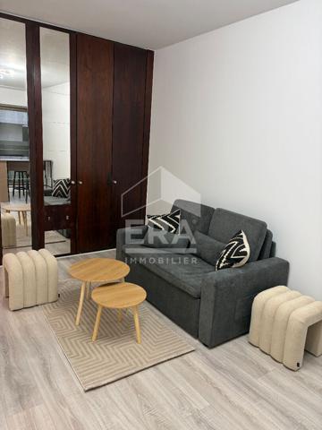 Studio rénové meublé avec balcon , Avenue Foch, Paris 16e