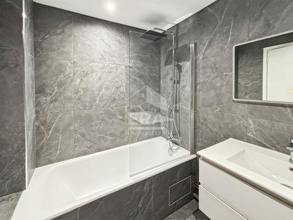 Studio rénové meublé avec balcon , Avenue Foch, Paris 16e