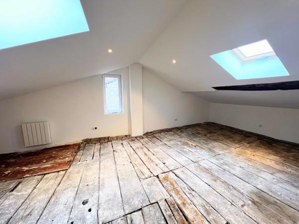 Maison de caractère, dans le coeur historique de BELLAC