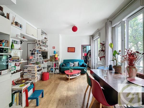 Appartement F3 à vendre  3 pièces - 54 m 2   PARIS  - 75018